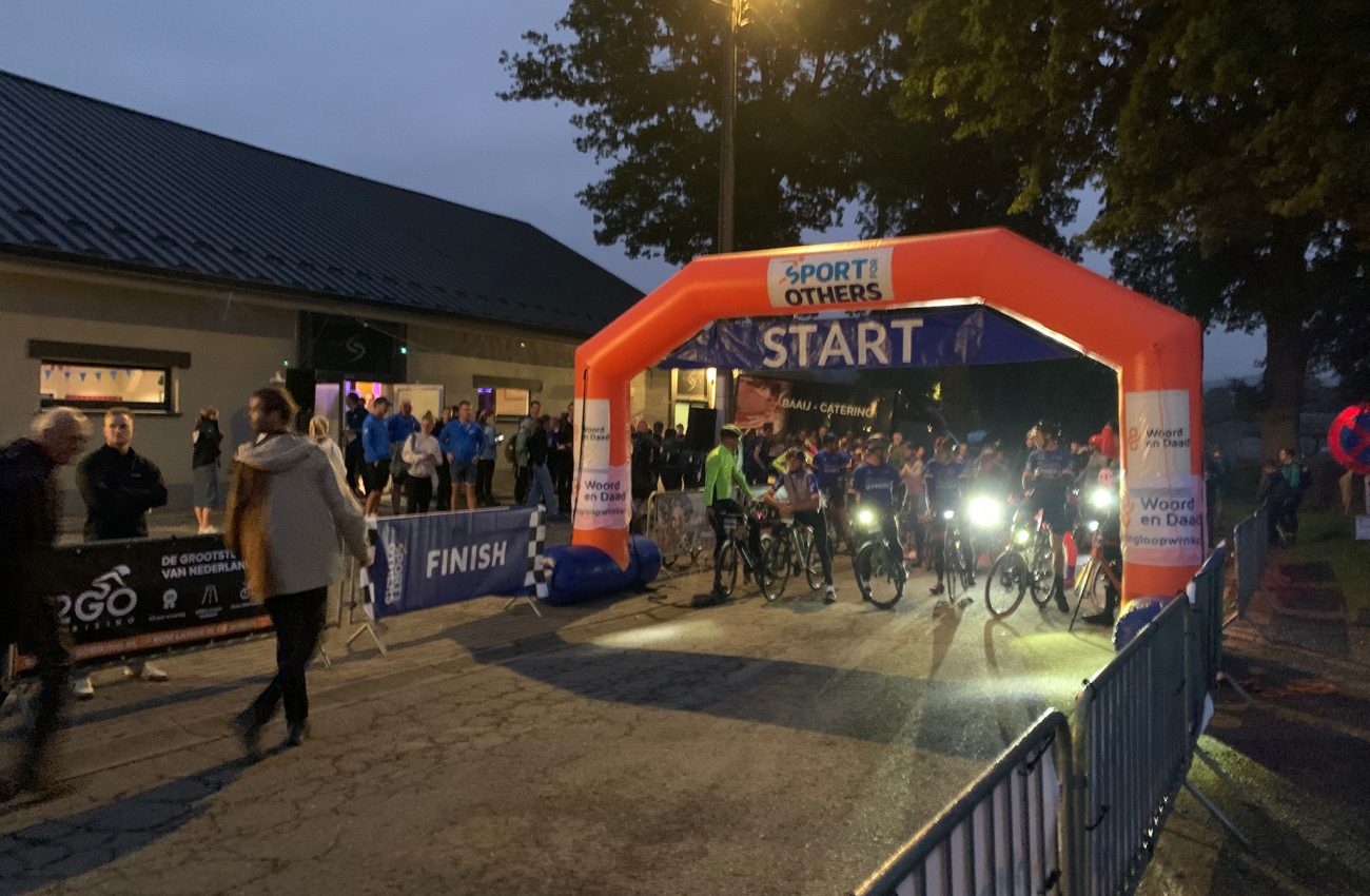 start in donker